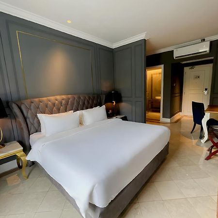 Grand Eska Hotel & Suites Batam Nagoya Exterior foto